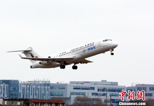 中国ARJ21飞机已交付12架 运送旅客逾27万人次