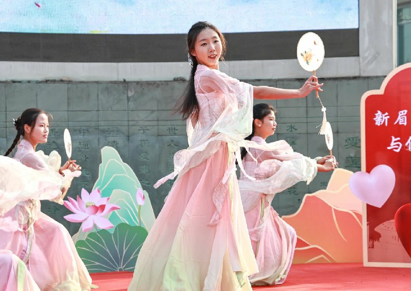 1765473083413019.jpg 微信图片_2025-12-12_010814_827~1.jpg