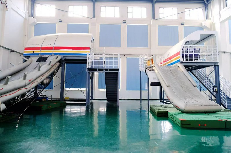 1774184661130222.jpg 6.A320 III型出口模拟器2.jpg